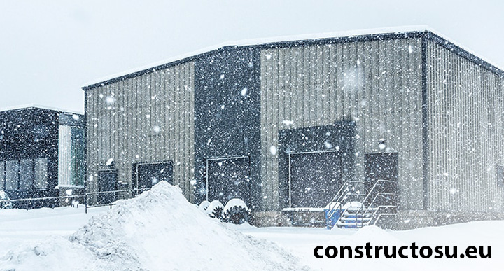 Hală cu acoperișul aproape plat