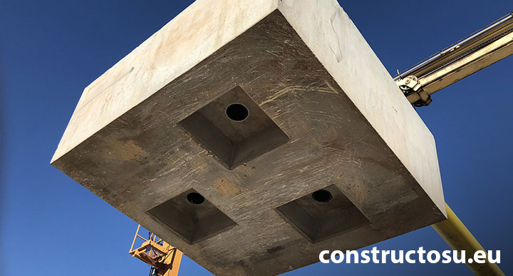 Bloc prefabricat din beton, pentru capacirea pilonilor de fundație.