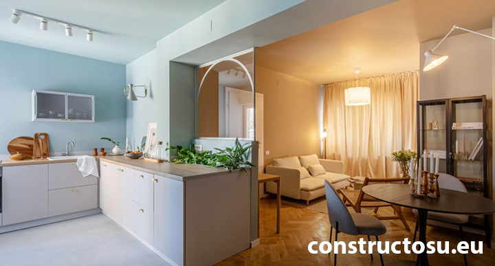 Perete solid între bucătărie și living