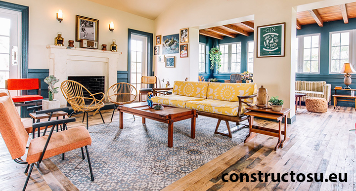 Parterul unei vile cu extensie din lemn al spațiului locativ