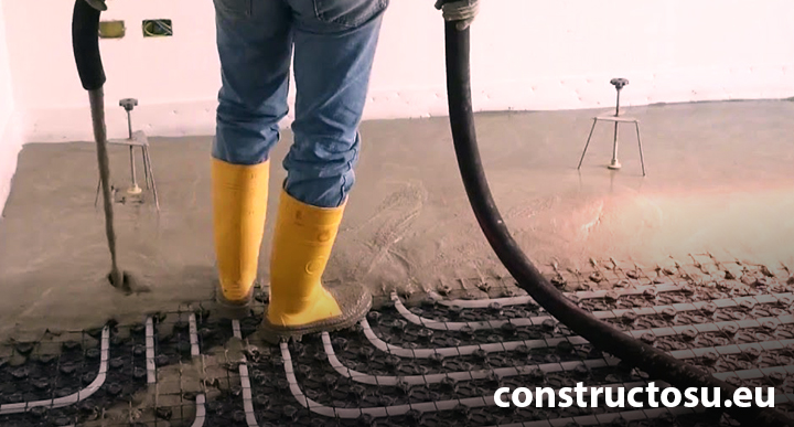 Aceperire cu șapă autonivelantă a unui circuit de încălzire în pardoseală